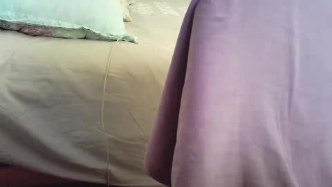 islandforfun online show from December 2024 07:22:01 PM