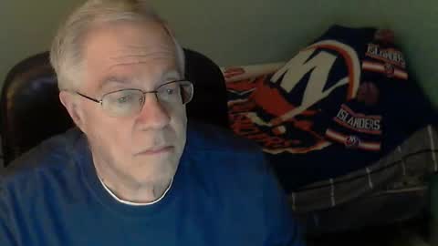 Snapshot of islesman22 chatting on April 2026 01:38:01 AM islesman22 online show from April 2026 01:38:01 AM
