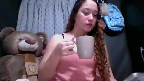 Snapshot of issa30213 chatting on October 2025 04:54:01 AM Issa online show from October 2025 04:54:01 AM