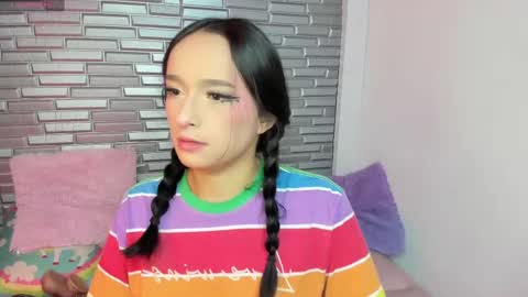 I S S A B E L A Igissaa ax    Xlittleissa  online show from February 2025 02:24:02 PM