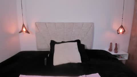 Snapshot of issa_milf__ chatting on April 2026 01:24:02 PM ISSA MILF online show from April 2026 01:24:02 PM