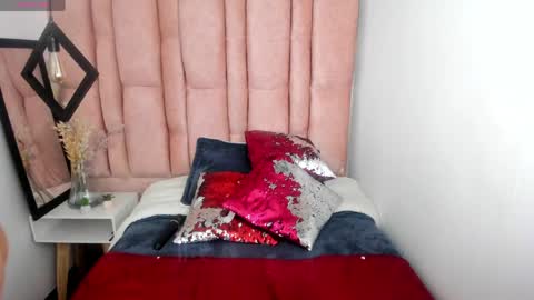 Snapshot of issa_milf__ chatting on May 2026 02:45:01 PM ISSA MILF online show from May 2026 02:45:01 PM