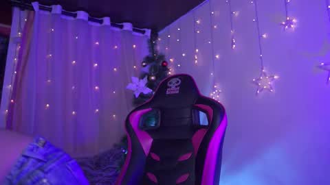 ISSA  online show from November 2025 10:32:01 PM