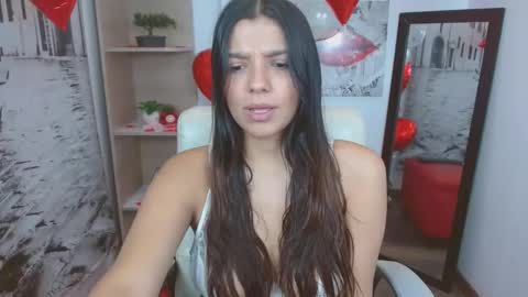 Issa  online show from February 2025 02:32:02 PM