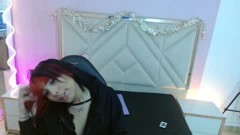 Snapshot of issa_tay1 chatting on February 2026 03:32:02 AM Issa online show from February 2026 03:32:02 AM