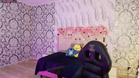 Snapshot of issa_tay1 chatting on March 2026 03:23:01 AM Issa online show from March 2026 03:23:01 AM