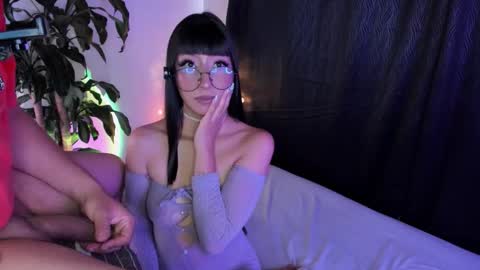 Snapshot of issaandneron_ chatting on May 2026 04:04:02 PM Issa and Neron online show from May 2026 04:04:02 PM