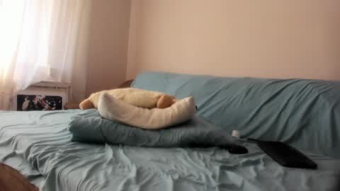 Issabelle online show from March 2025 08:51:02 AM