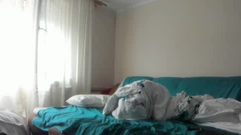 Issabelle online show from September 2025 05:40:01 AM