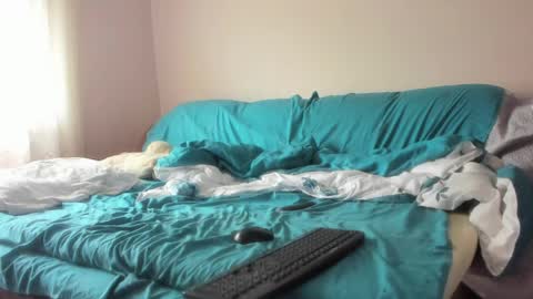 Issabelle online show from April 2026 05:37:02 AM