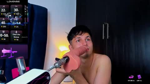 Snapshot of issac_james_ chatting on October 2025 08:40:01 PM ISSAC online show from October 2025 08:40:01 PM