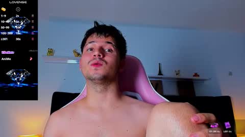 Snapshot of issac_james_ chatting on October 2025 04:46:02 AM ISSAC online show from October 2025 04:46:02 AM