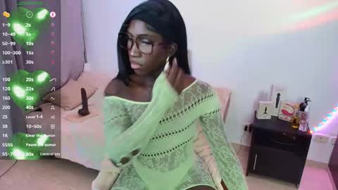 Iseey online show from April 2026 01:53:01 AM