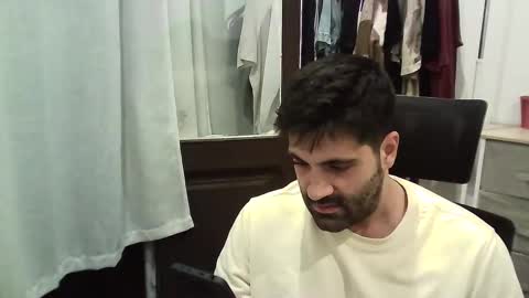 italianboybcn online show from November 2025 05:13:01 PM