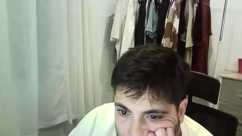 italianboybcn online show from November 2025 07:52:01 AM