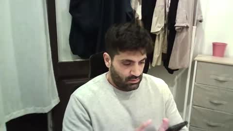 italianboybcn online show from November 2025 08:18:01 PM