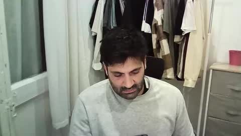 italianboybcn online show from November 2025 06:52:02 PM