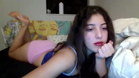 Snapshot of italiankittyx chatting on October 2025 04:41:02 AM ItalianKitty online show from October 2025 04:41:02 AM