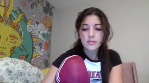 Snapshot of italiankittyx chatting on November 2025 08:54:02 PM ItalianKitty online show from November 2025 08:54:02 PM