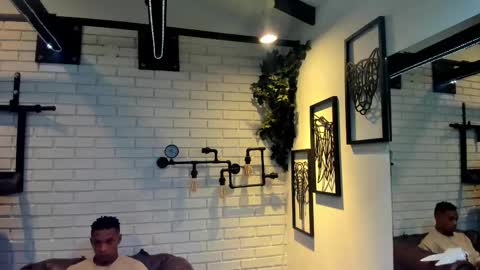 Italo Moore online show from September 2025 11:04:02 AM