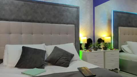 Snapshot of its_bibi chatting on September 2025 10:10:02 PM its_bibi online show from September 2025 10:10:02 PM