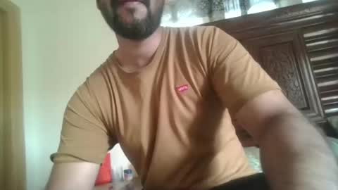 Snapshot of its_me_2323 chatting on April 2026 05:19:01 AM its_me_2323 online show from April 2026 05:19:01 AM