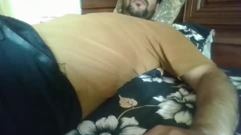 Snapshot of its_me_2323 chatting on May 2026 05:02:02 AM its_me_2323 online show from May 2026 05:02:02 AM