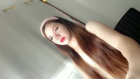 EZZIE online show from January 2025 02:03:02 AM