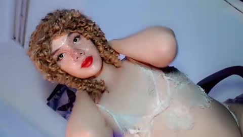 EZZIE online show from February 2025 08:41:01 PM