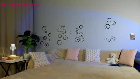 Snapshot of its_nicki_m chatting on May 2026 07:11:02 PM Nicki online show from May 2026 07:11:02 PM