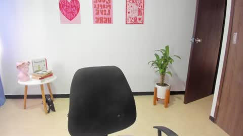 Snapshot of itscamill chatting on July 2026 07:38:01 PM camill online show from July 2026 07:38:01 PM