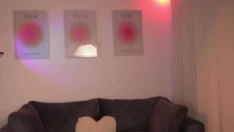 Snapshot of itslau_ chatting on December 2025 01:58:02 AM lau online show from December 2025 01:58:02 AM