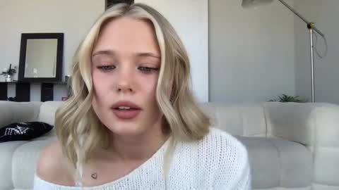 Snapshot of itsmadisynmae chatting on February 2025 08:00:02 PM OF madisynmaee online show from February 2025 08:00:02 PM