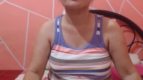 Snapshot of itsme_kitty chatting on June 2026 06:40:01 AM Kitty online show from June 2026 06:40:01 AM