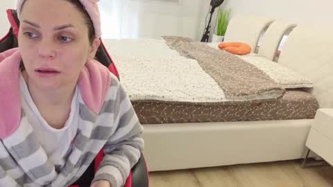 Snapshot of itsmebea chatting on March 2026 09:47:01 AM Bea online show from March 2026 09:47:01 AM