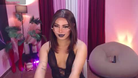 Siana online show from October 2025 05:22:02 PM