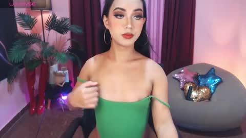 Sofia online show from October 2025 04:19:01 PM