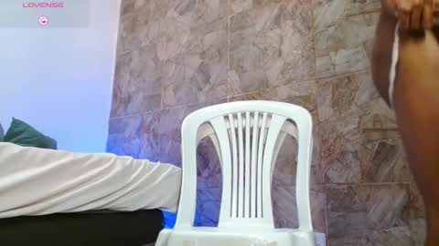 Snapshot of itsmikenoir chatting on October 2025 01:44:01 PM Limited offer 50    online show from October 2025 01:44:01 PM