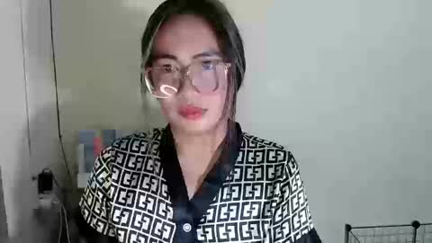 itsurgil_kloeh online show from December 2025 04:35:02 PM