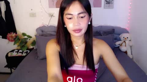 itsurgil_kloeh online show from July 2026 01:48:01 PM
