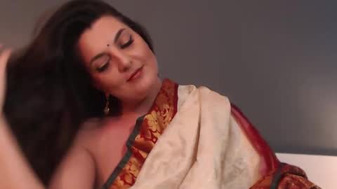 Snapshot of itsyourlady chatting on June 2026 01:17:02 PM Melissa Khaan online show from June 2026 01:17:02 PM