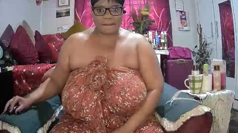 itumeleng74 online show from October 2025 05:43:02 AM