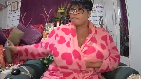 itumeleng74 online show from December 2025 09:01:01 PM