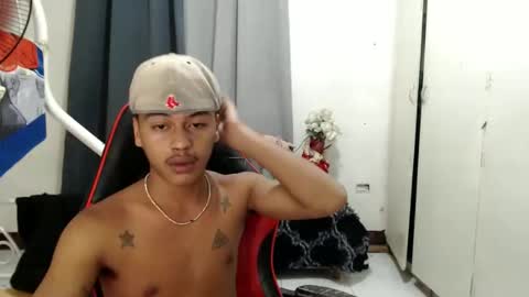 Snapshot of itzme_jhonfred chatting on June 2026 11:19:02 AM Jhonfred online show from June 2026 11:19:02 AM