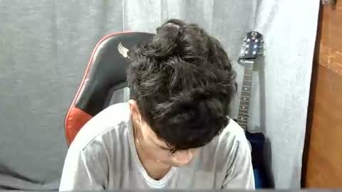 Snapshot of itzme_john chatting on May 2026 01:44:01 AM itzme_john online show from May 2026 01:44:01 AM
