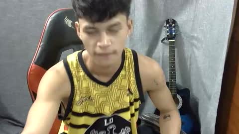 Snapshot of itzme_john chatting on May 2026 01:01:01 AM itzme_john online show from May 2026 01:01:01 AM