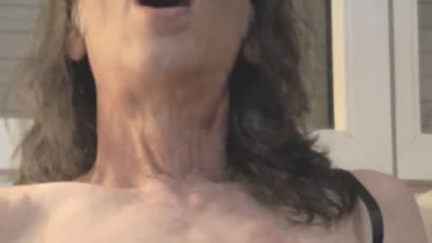 Iuuuf2 or Samel online show from April 2026 07:38:02 PM