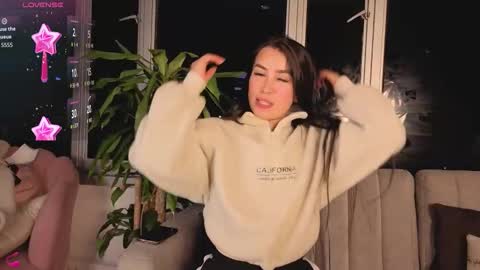 Ivanna West online show from November 2025 10:03:01 AM