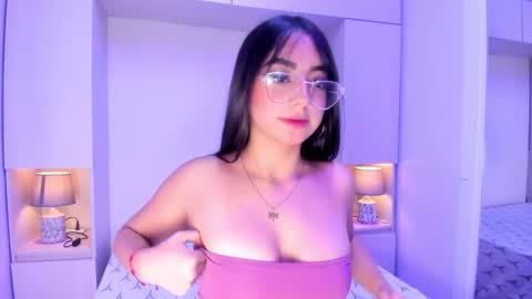 Ivy online show from December 2025 04:07:02 AM