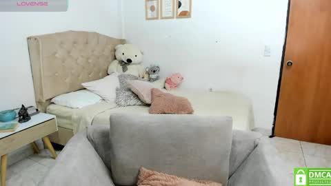 Snapshot of ivet_cute1 chatting on June 2026 01:25:02 PM ivet online show from June 2026 01:25:02 PM